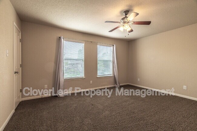 Building Photo - 5420 Nutmeg Tr