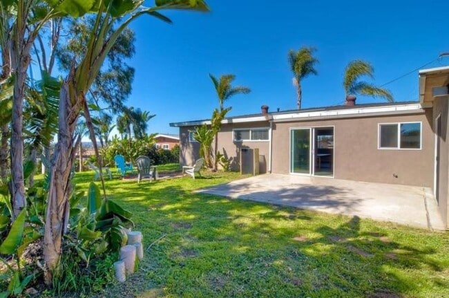 Building Photo - Spacious 5-Bedroom Home on Quiet Cul-de-Sa...