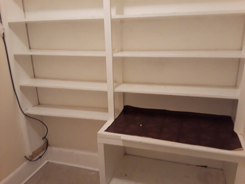 Building Photo - 858 Highland Ave NE