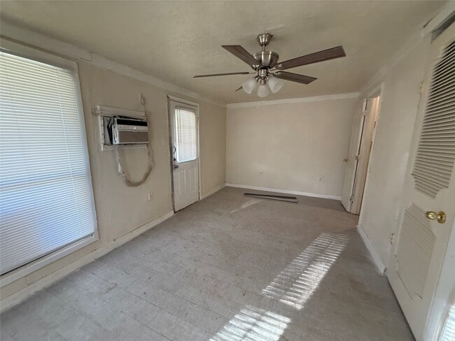 Building Photo - 5501 Malmedy Rd