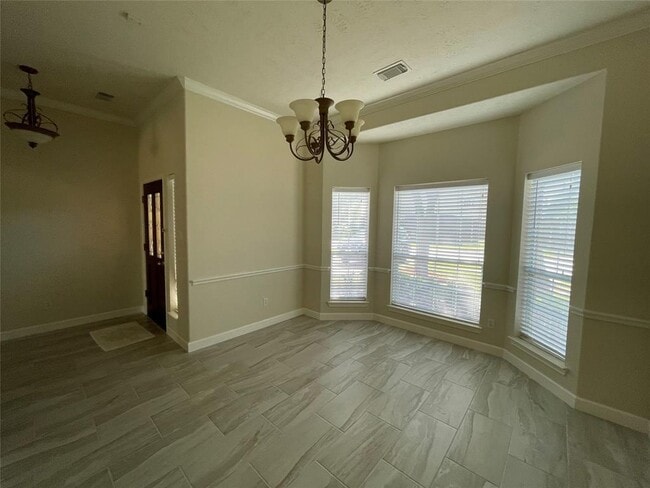 Building Photo - 5934 Heathmoor Ln