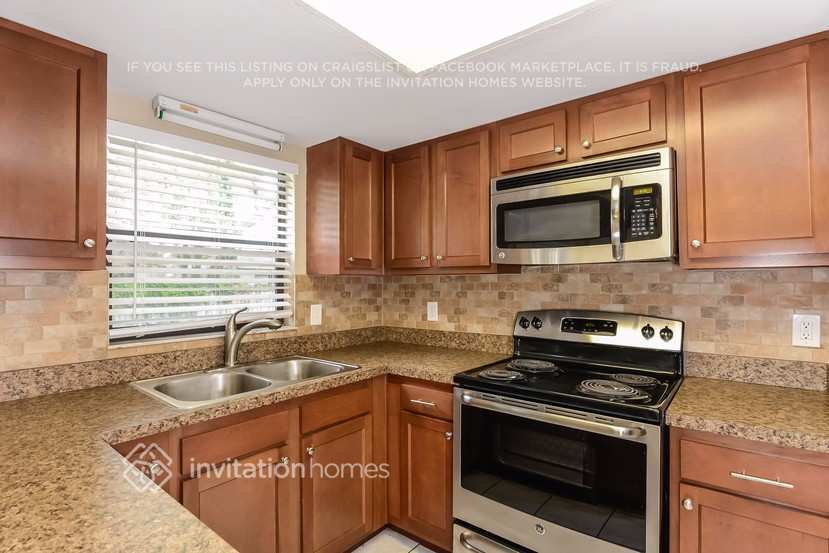 Building Photo - 7303 Box Elder Dr