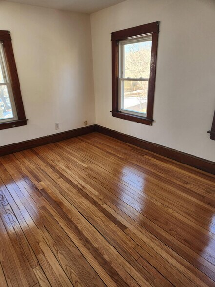 Building Photo - 29 Broad Street Pl