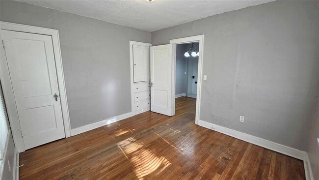 Building Photo - 2326 NW 22nd St