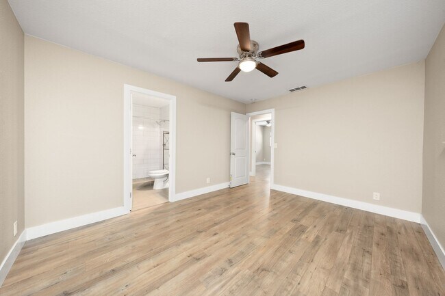 Building Photo - 123 Lido Cir