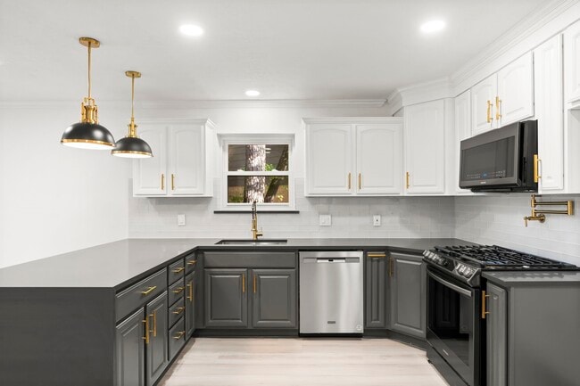 Building Photo - 26 E Woodtimber Ct