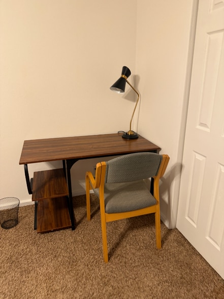 Building Photo - 1319 W Hasket Cir