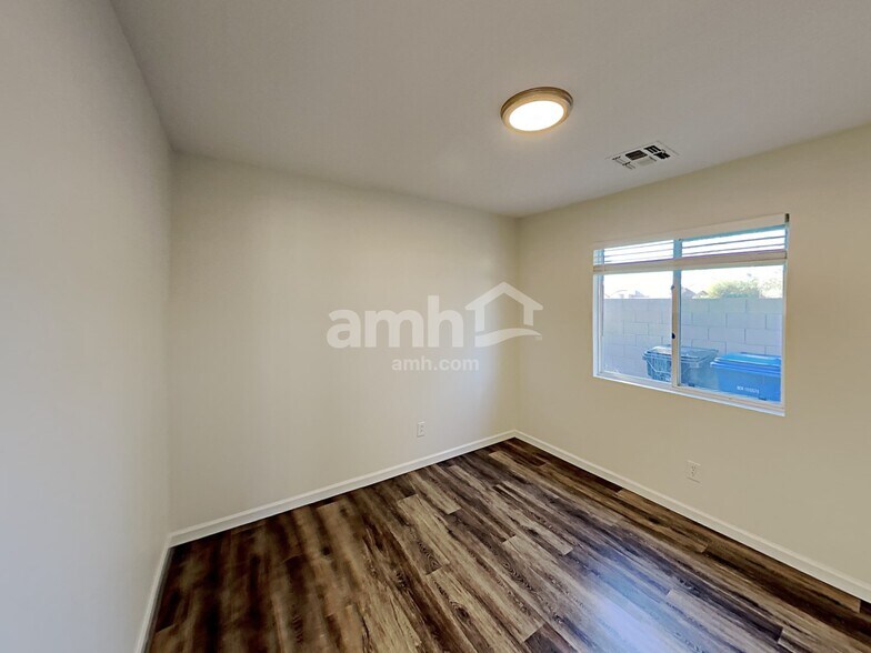 Building Photo - 15374 W Gelding Dr