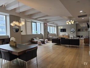 Building Photo - 50 Murray St