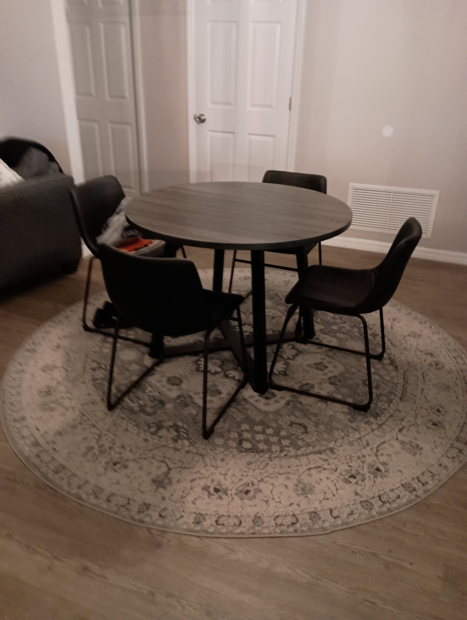 Building Photo - 5527 Oriole Ave