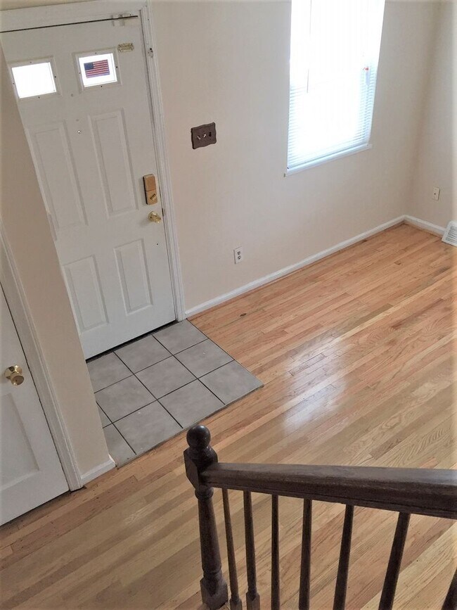 Building Photo - House for Rent in Folcroft