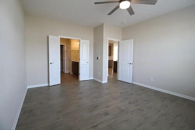 Building Photo - 409 Halton Dr