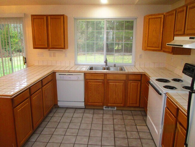 Building Photo - Howell.R-3809/11