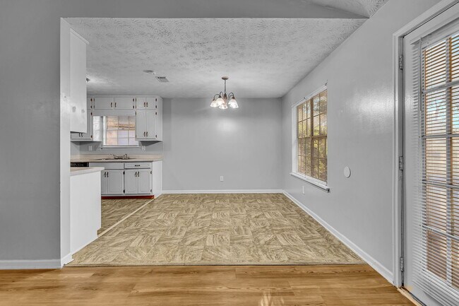 Building Photo - Ashbill