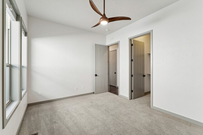 Building Photo - 3441 E Accommodation Ct