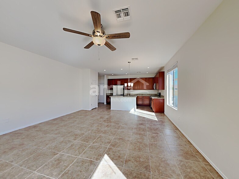 Building Photo - 568 W Camino Parrilla