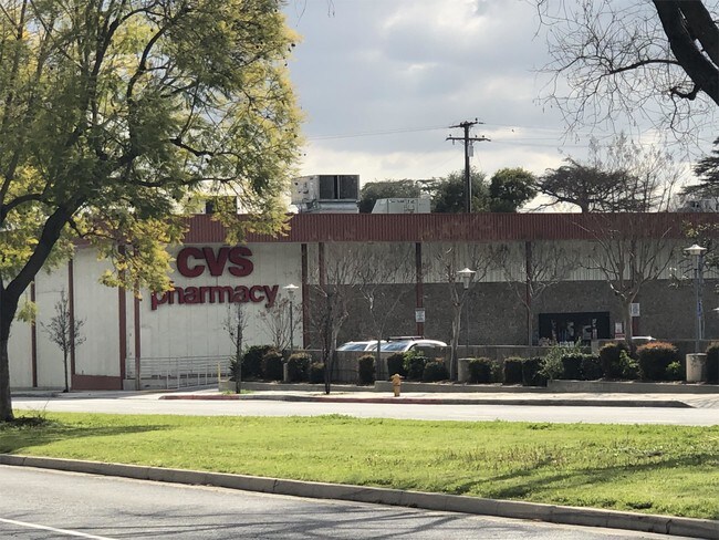 Building Photo - 410 S Sierra Madre Blvd