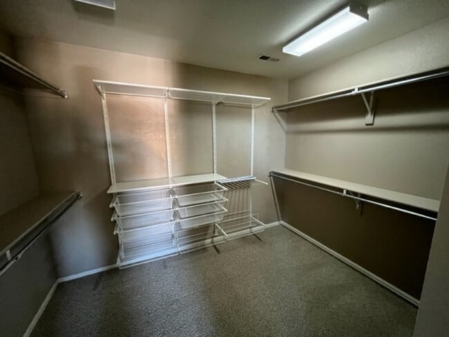 Building Photo - Completely upgraded home in Trailhead!