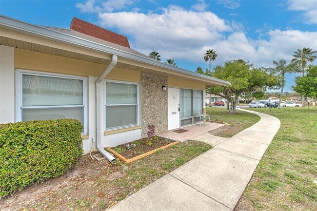 Building Photo - 4313 Tahitian Gardens Cir