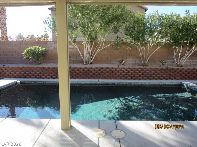 Building Photo - 499 Holly Hunt St