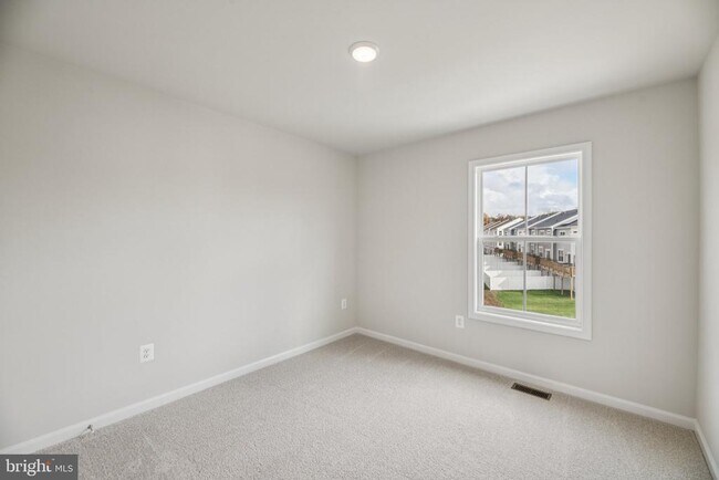 Building Photo - 8816 Selby Ct