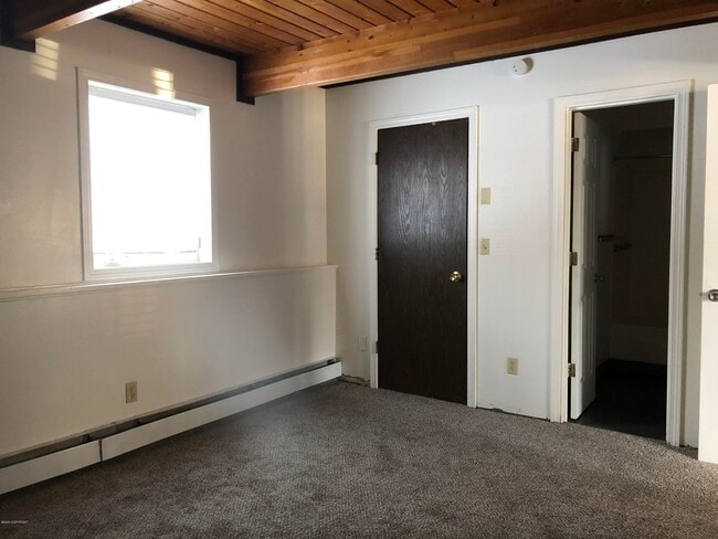 Building Photo - 2805 W 31st Ave