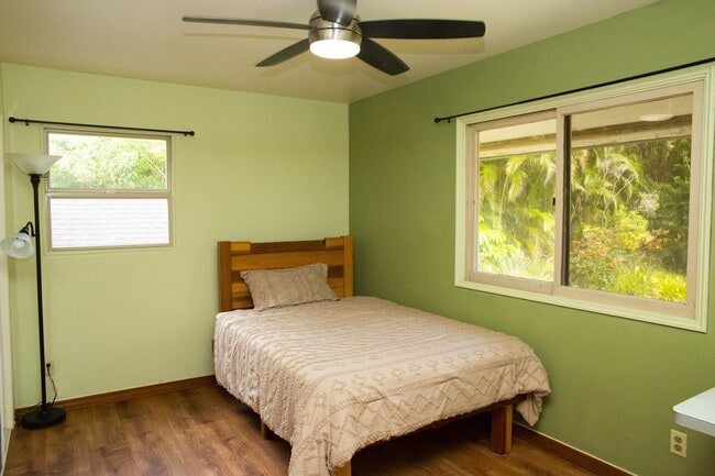 Building Photo - 592 Kaupakalua Rd