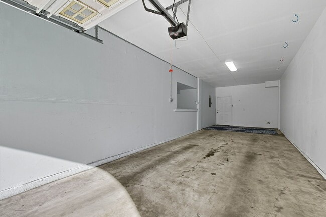 Building Photo - Charming & Updated Unit in Prime Denver Location