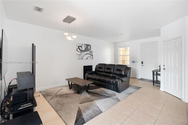 Building Photo - 8618 NW 113th Ct