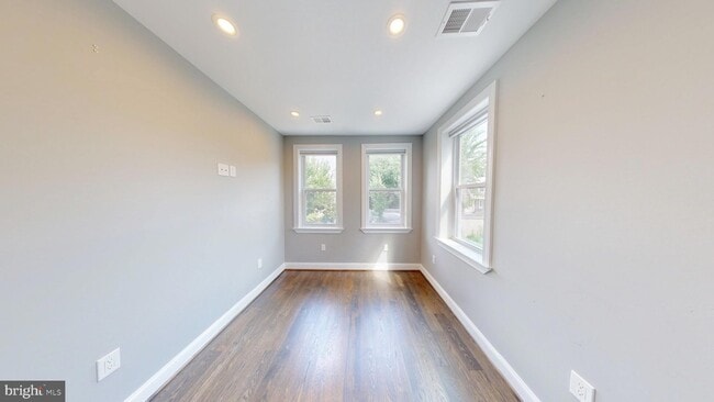 Building Photo - 4023 New Hampshire Ave NW