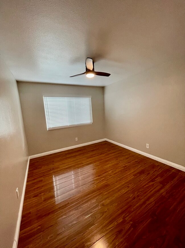 Building Photo - 2027 S Campus Ave