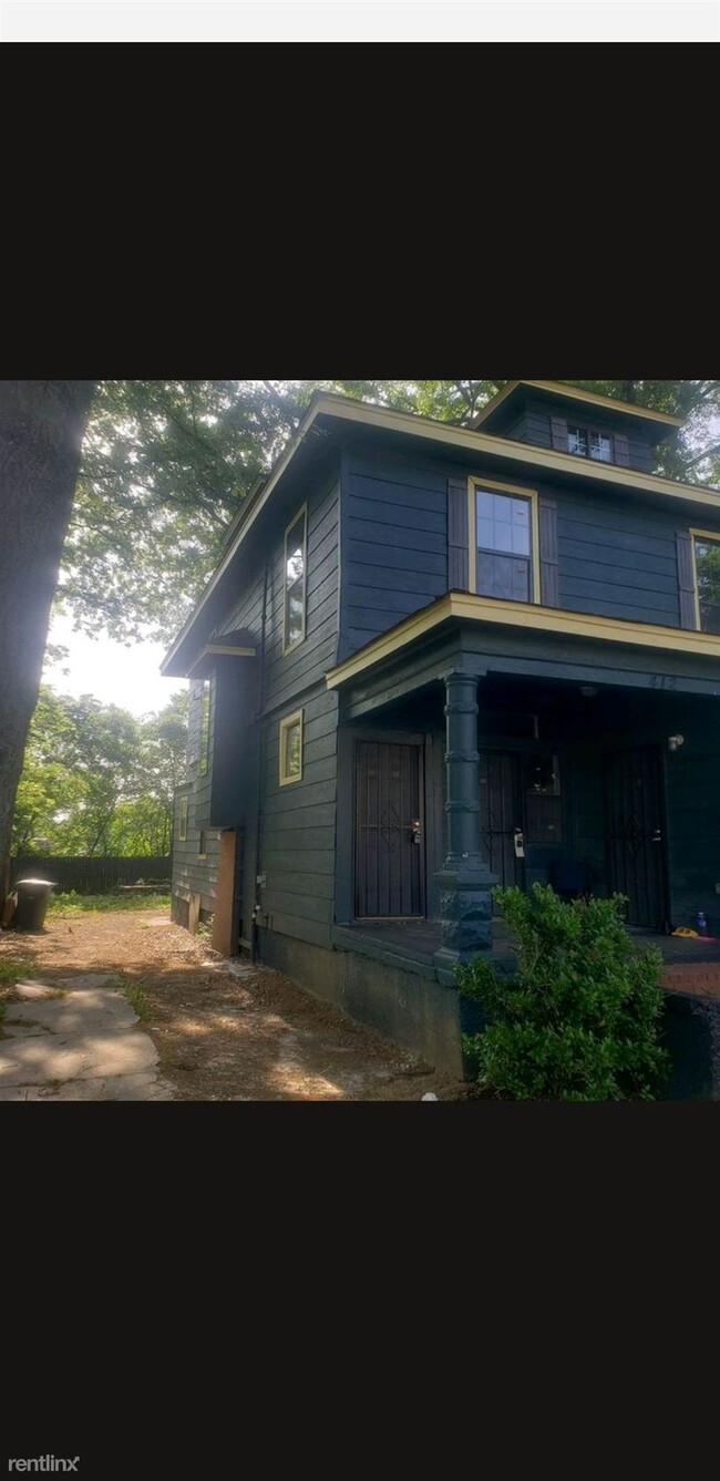 Building Photo - 2 br, 1.5 bath 4plex - 412 North Montgomer...