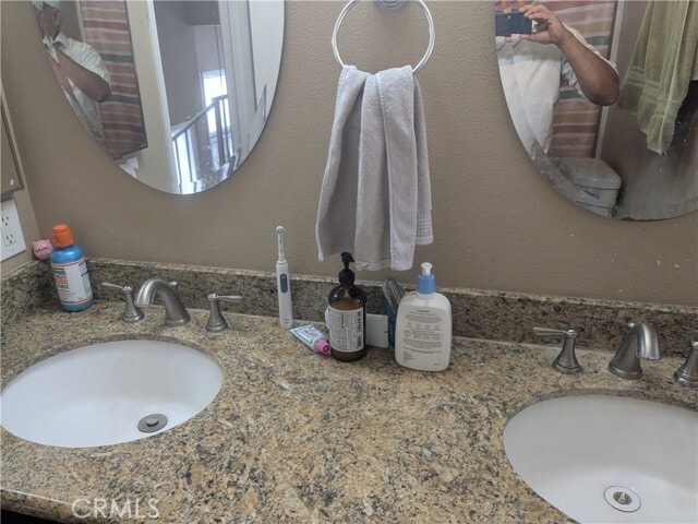 Building Photo - 820 N Justin Pl