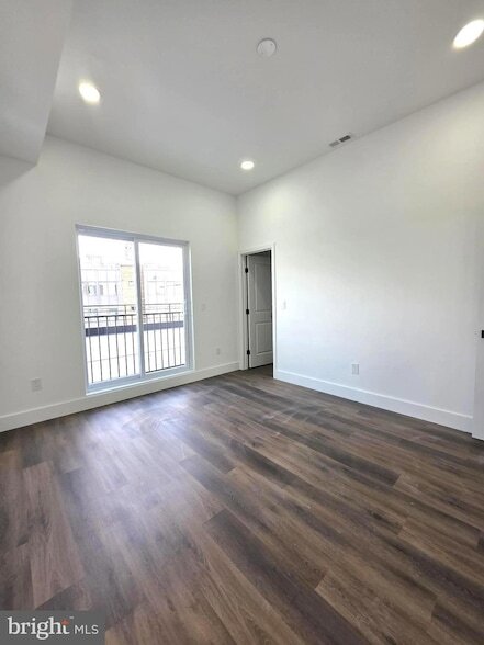 Building Photo - 1520 S 22nd St