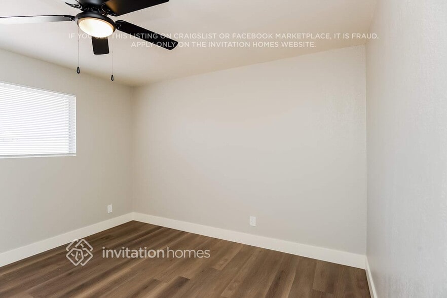 Building Photo - 856 E 9th Ave