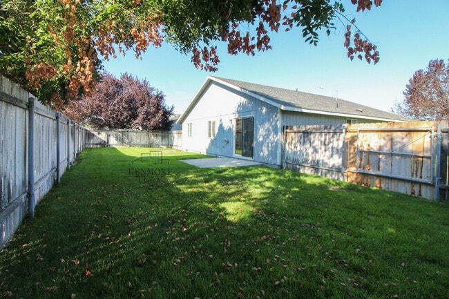Building Photo - 5108 Montague Ln