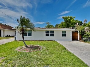 Building Photo - 3Bed/2Bath Home in Sarasota