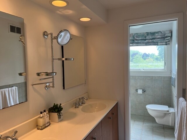 Building Photo - 8551 North Point Dr