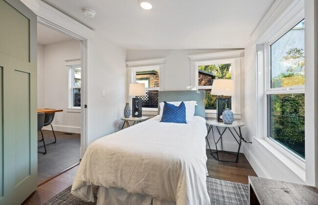 Building Photo - 1807 Martin Luther King Jr Way