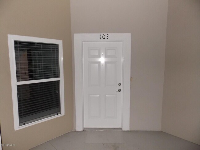 Building Photo - 7039 Deer Lodge Cir