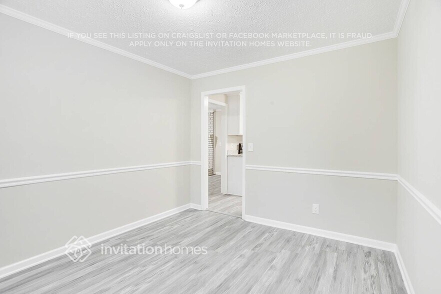 Building Photo - 3074 Dover Ln