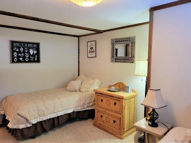 Building Photo - 308-310 Brady Canyon Rd