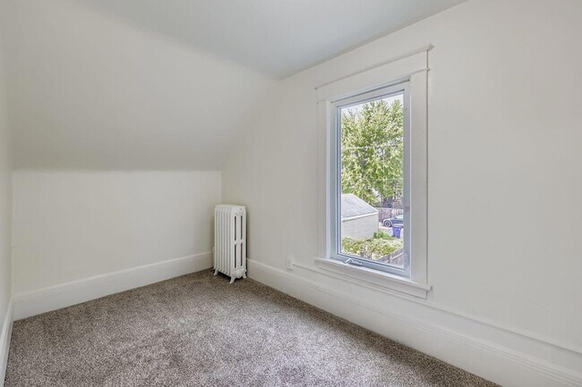 Building Photo - 1501 Sherburne Ave