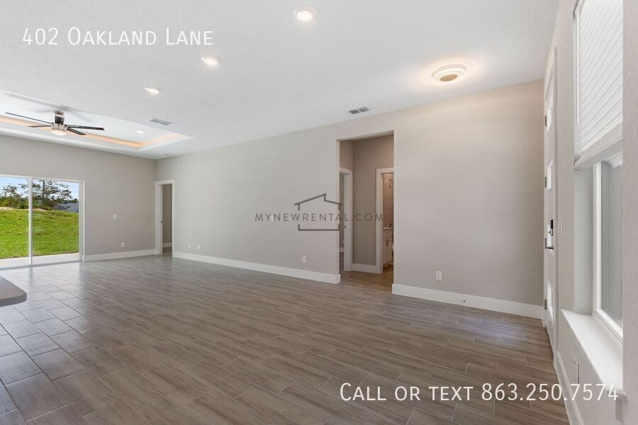 Building Photo - 402 Oakland Ln