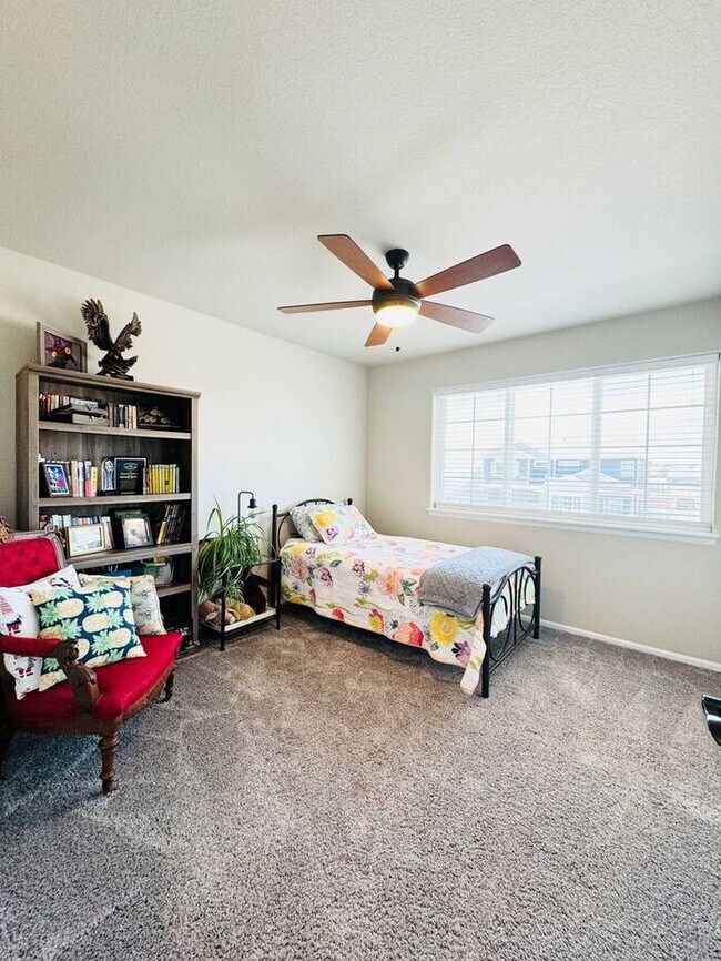 Building Photo - Spacious 3 bed/ 2.5 bath House In Severance