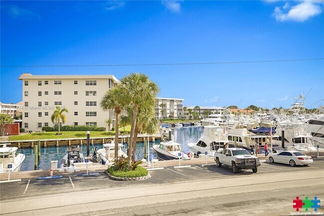 Building Photo - 1036 US-1