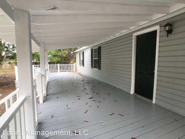 Building Photo - 3 br, 2 bath House - 150 Maple Dr