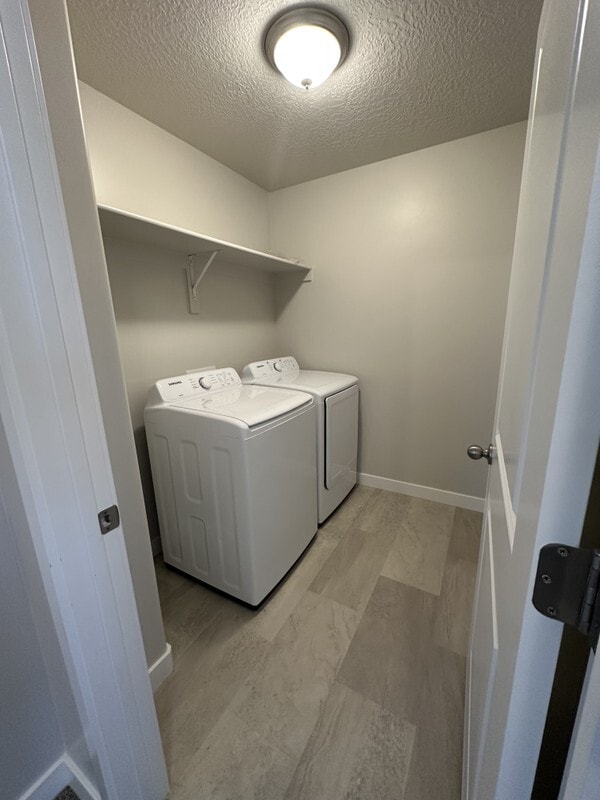 Building Photo - 4114 W Harmony Dr