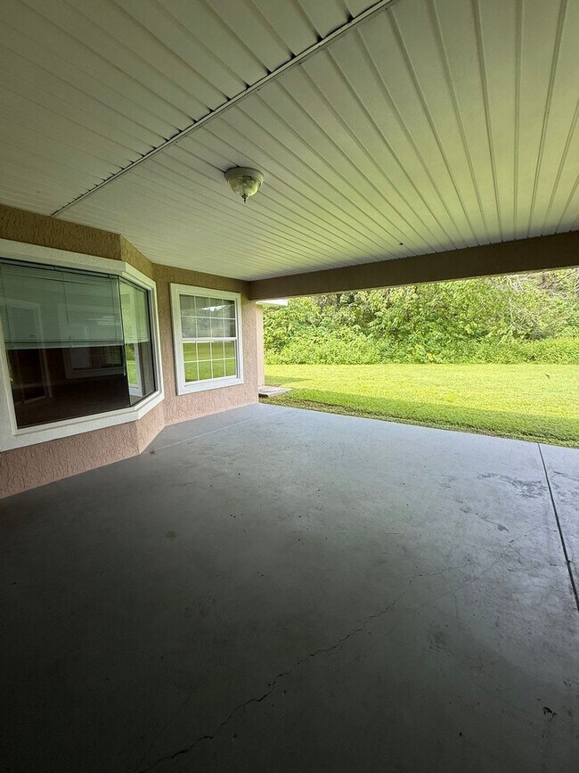 Building Photo - 5203 SE 42nd Ct