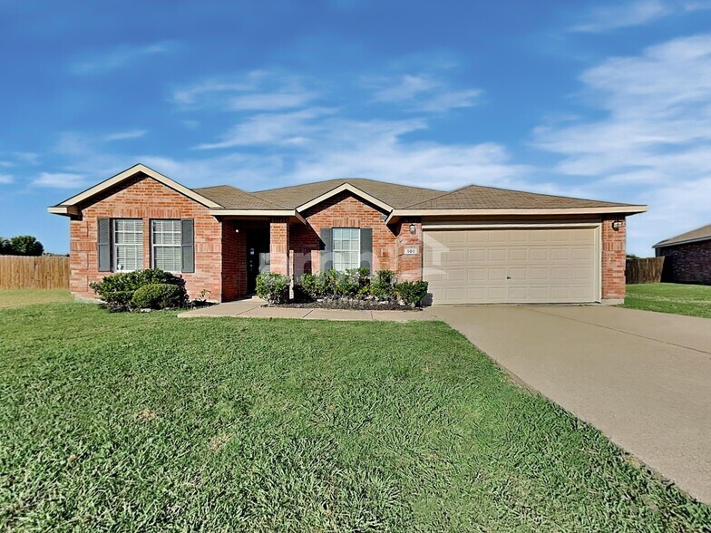 Primary Photo - 101 Long Prairie Dr